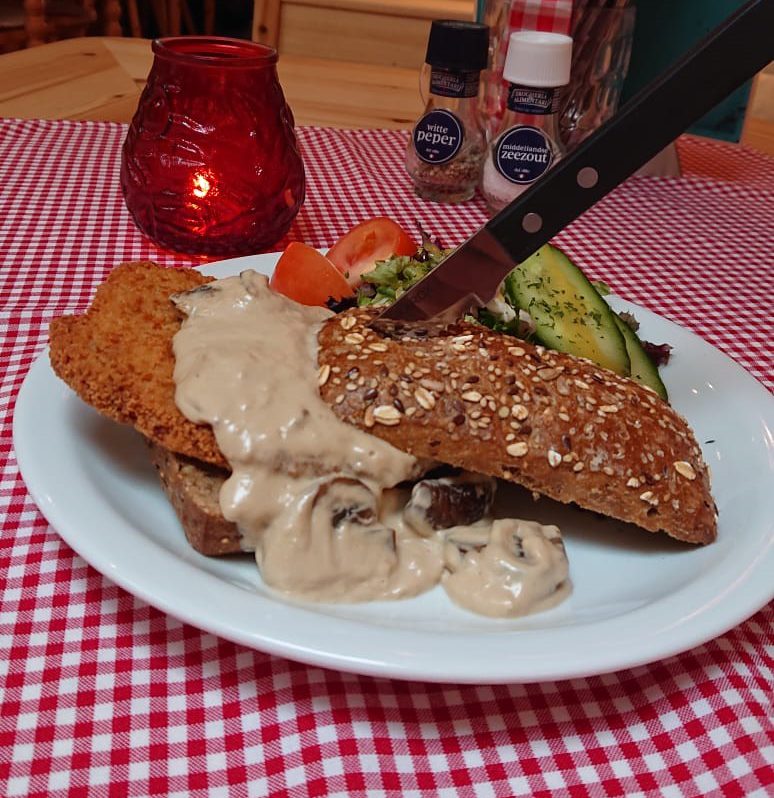 Brötchen  Schnitzel